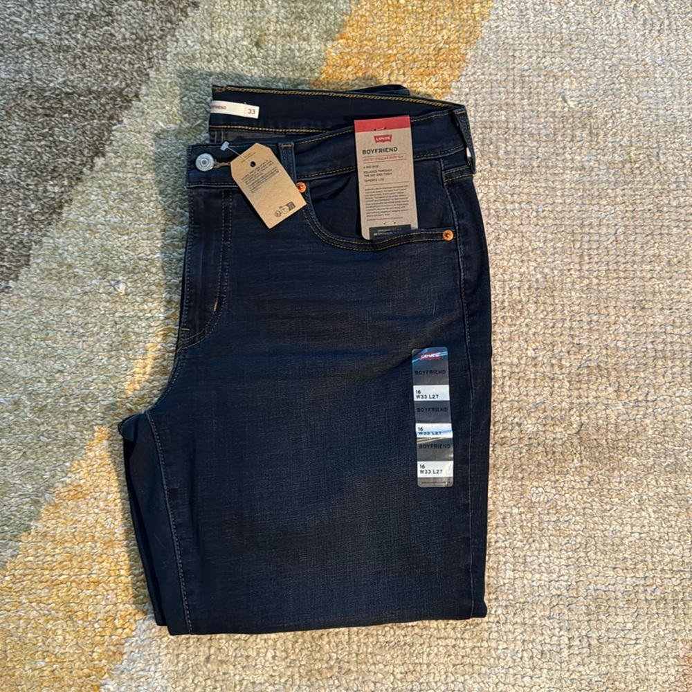 Levi’s Boyfriend Jeans Size 33/16